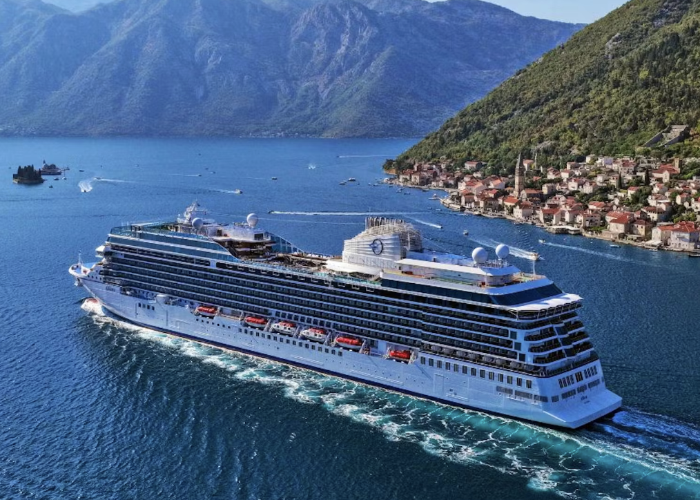 Cruise Ship